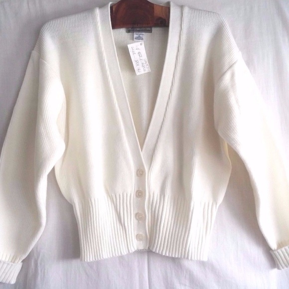 MAGNET Sweaters - Vintage 90s White Sweater NWT MAGNET